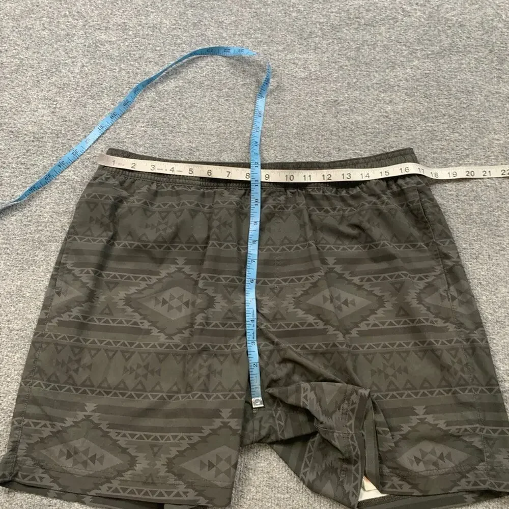 Chubbies Shorts Men XL Hunter Green Grey The Quest 6 Inch Athlounger Aztec Print